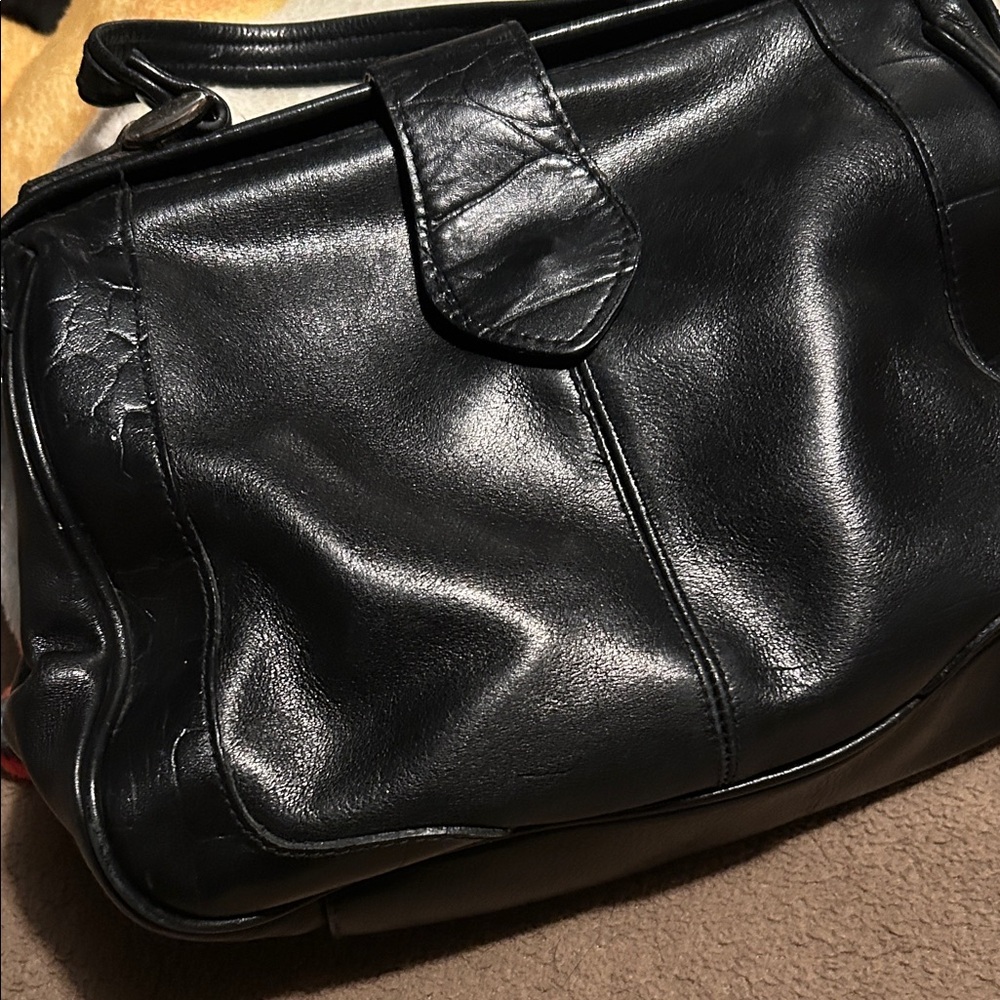 Vintage small leather doctor like bag